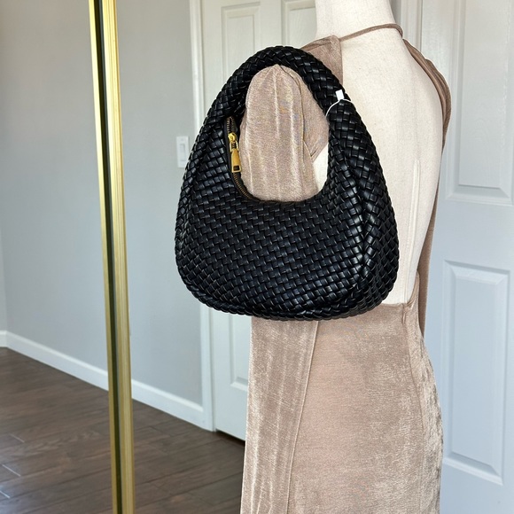 Lorelei Black vegan leather shoulder bag - Picture 4 of 4